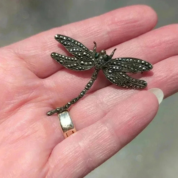 Silver and  Marcasite Dragonfly Pin - Picture 4 of 8